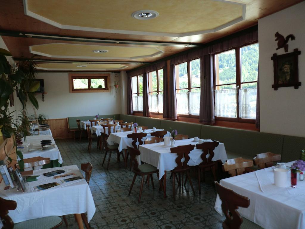 Weisses Roessl Werfen Hotel Екстериор снимка